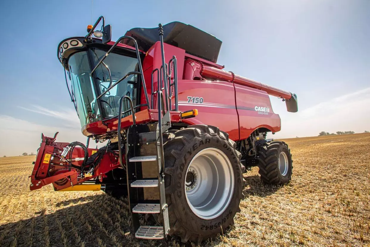 Harvestors Axial-Flow 150